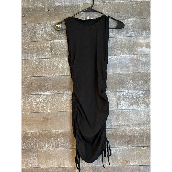 Love Tree Dresses & Skirts - Love Tree Ruched Bodycon Dress‎ Women Medium Black